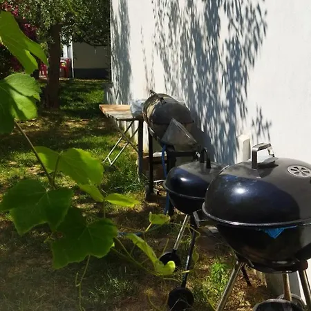 Koula 2-koula Apartman *